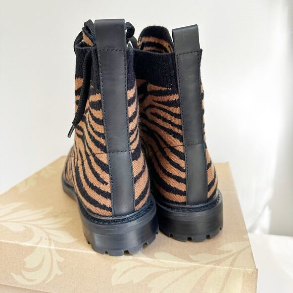 Sofft Landee Women’s 9 Tiger Combat Knit Boots Black Tan NIB - Picture 4 of 6